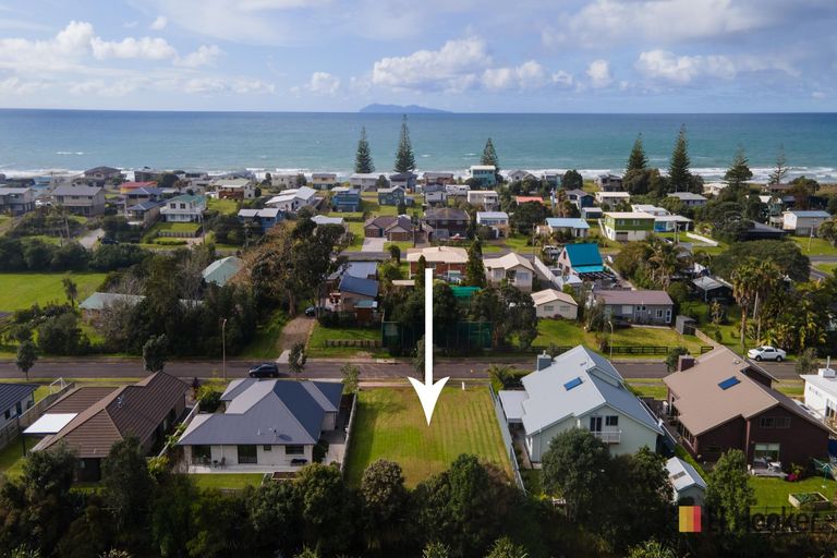 Photo of property in 9 Ian Place, Waihi Beach, 3611
