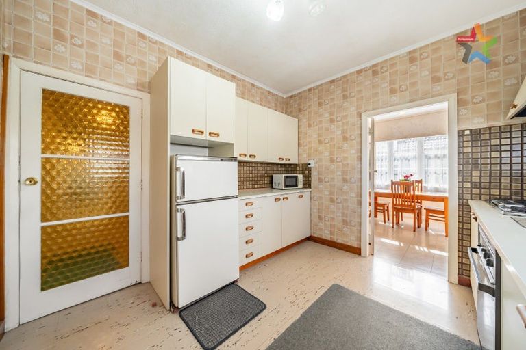 Photo of property in 17 Charleston Avenue, Boulcott, Lower Hutt, 5011