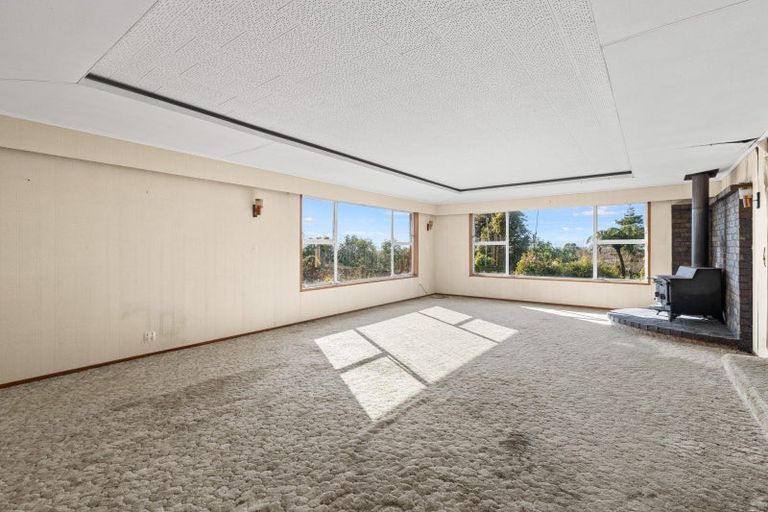 Photo of property in 310 Paraite Road, Paraite, New Plymouth, 4373