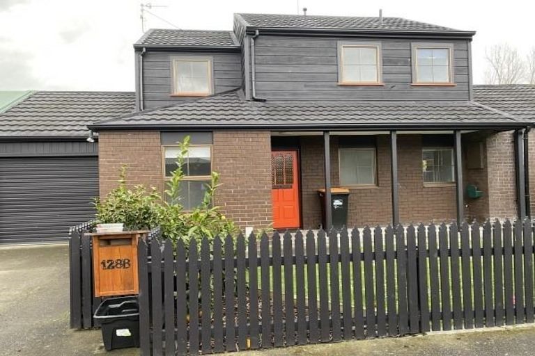 Photo of property in 128b Victoria Avenue, Hokowhitu, Palmerston North, 4410