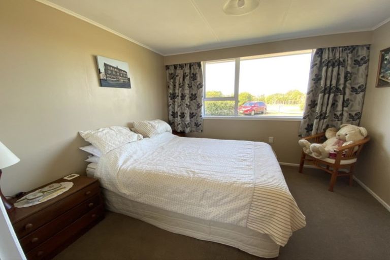 Photo of property in 21 Castle Street, Eltham, 4322