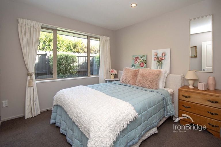 Photo of property in 8 Marguerite Place, Aidanfield, Christchurch, 8025