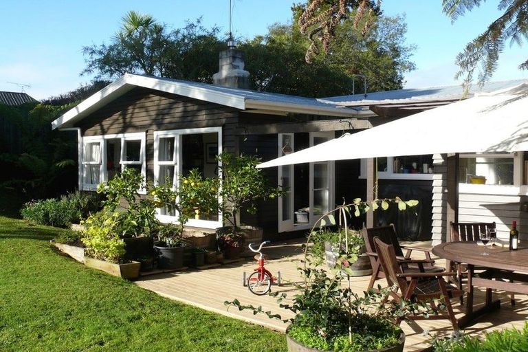 Photo of property in 266 Beach Road, Campbells Bay, Auckland, 0630