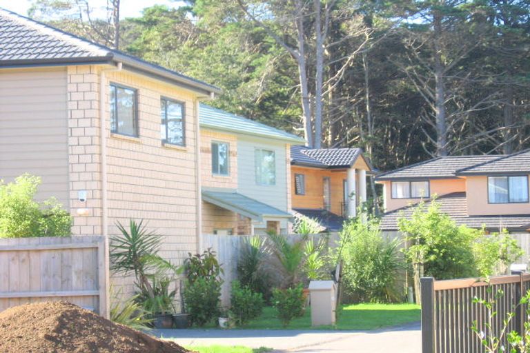 Photo of property in 18 South Kensington Way, Henderson, Auckland, 0612