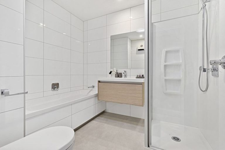 Photo of property in 22 Pepene Avenue, Takanini, 2112