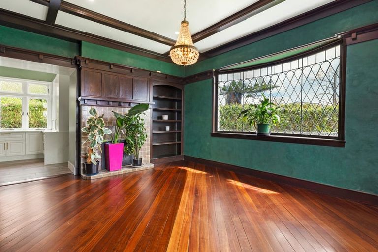 Photo of property in 6 Peverill Crescent, Papatoetoe, Auckland, 2025