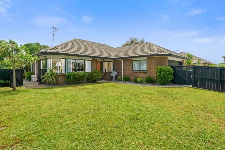 Photo of property in 52 Blake Boulevard, Papamoa Beach, Papamoa, 3118