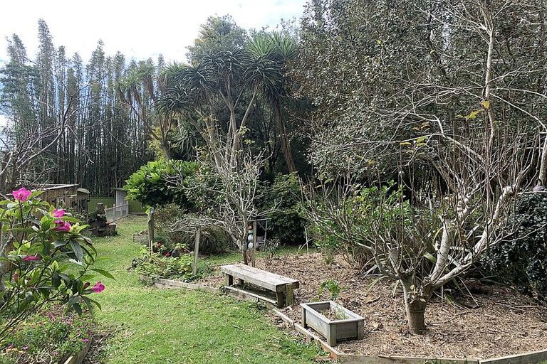 Photo of property in 2025 Far North Road, Waiharara, Kaitaia, 0484