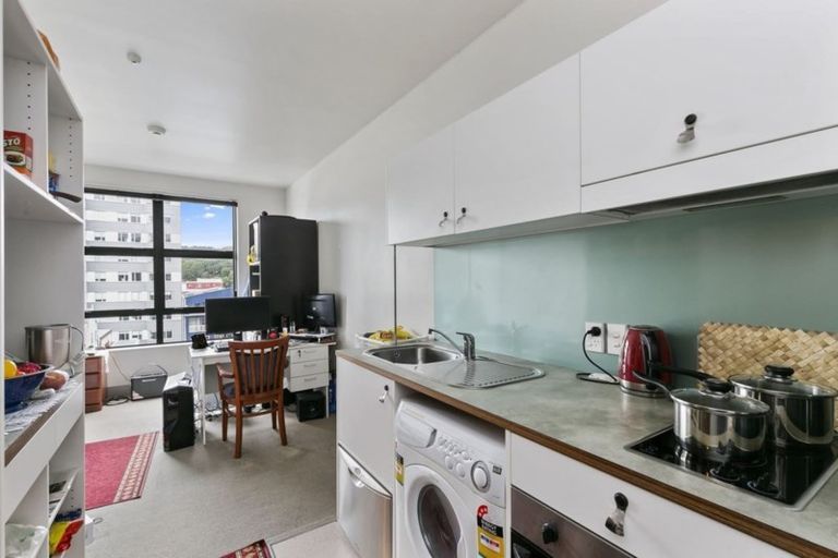 Photo of property in Urbane Apartments, 21/29 Webb Street, Mount Cook, Wellington, 6011