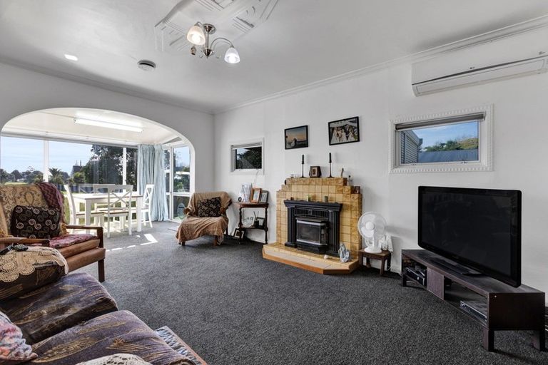 Photo of property in 42 Whakapaki Street, Urenui, 4375