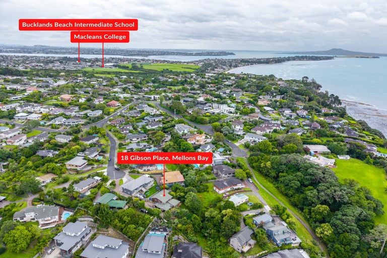 Photo of property in 18 Gibson Place, Mellons Bay, Auckland, 2014