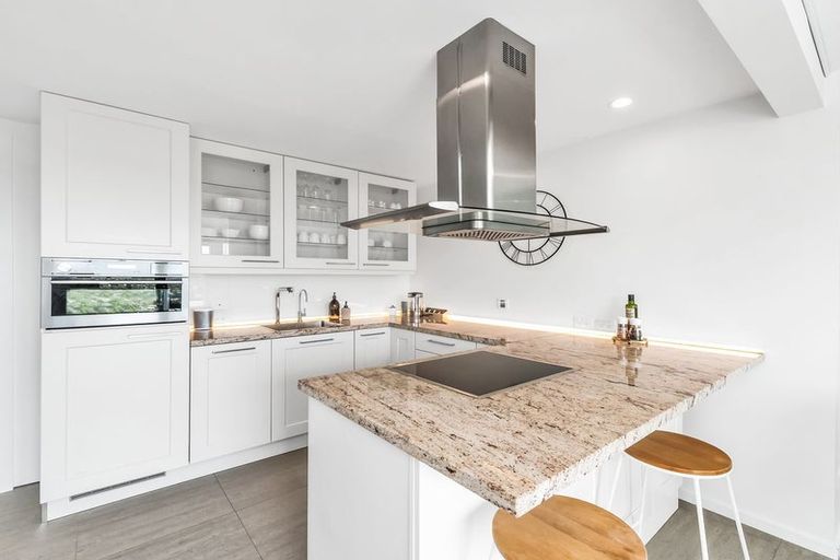 Photo of property in 21 Whareora Terrace, Cashmere, Christchurch, 8022