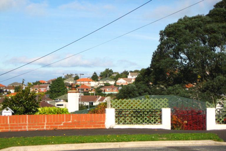 Photo of property in 45 Derwent Street, Helensburgh, Dunedin, 9010