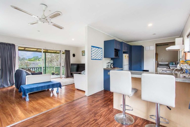 Photo of property in 5 Lysander Crescent, Beach Haven, Auckland, 0626
