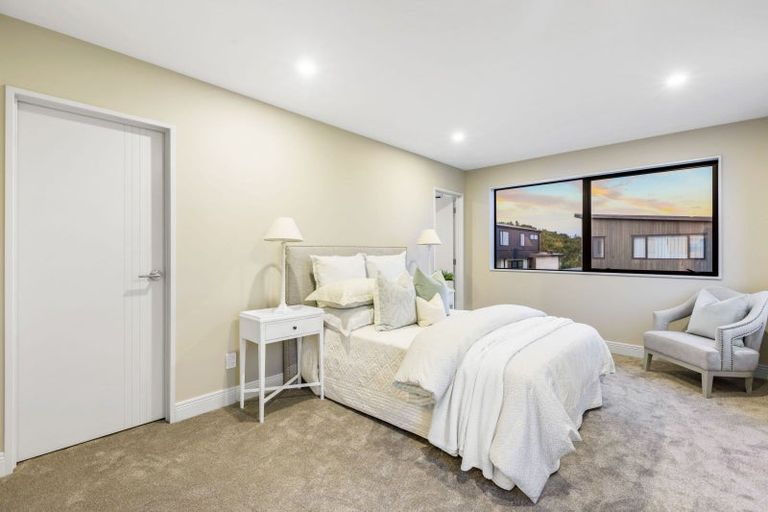 Photo of property in 42 Longshore Drive, Long Bay, Auckland, 0630