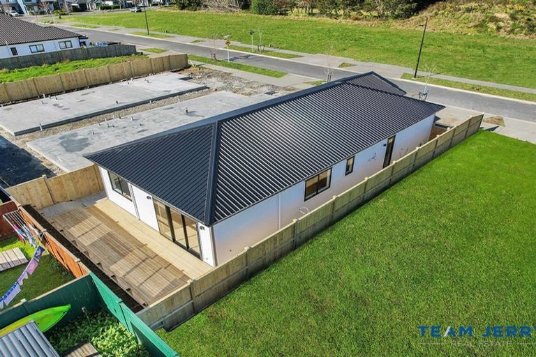 Photo of property in 45 Tributary Parade, Karaka, Papakura, 2113