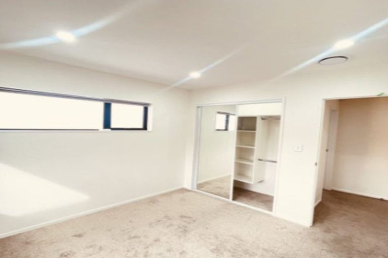 Photo of property in 4/2 Smiths Avenue, Papakura, 2110