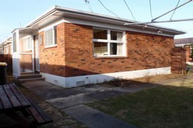 Photo of property in 1/72a Victoria Road, Papatoetoe, Auckland, 2025