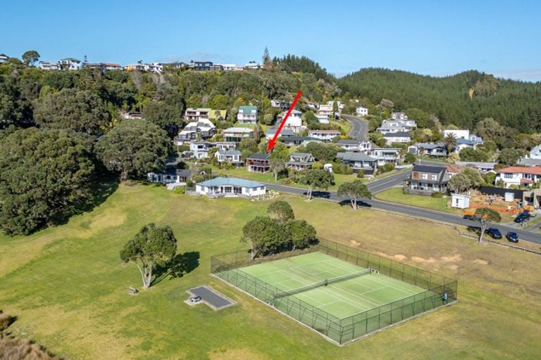 Photo of property in 108 Oratia Place, Onemana, Whangamata, 3691