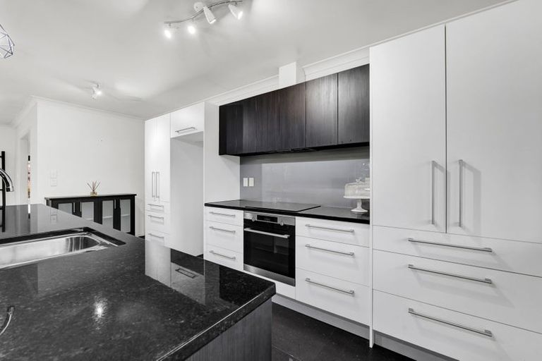 Photo of property in 92b Fairfield Road, Hawera, 4610