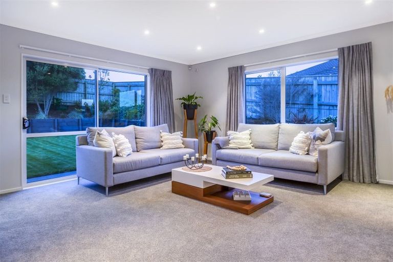 Photo of property in 7 Nelson Avenue, Aotea, Porirua, 5024