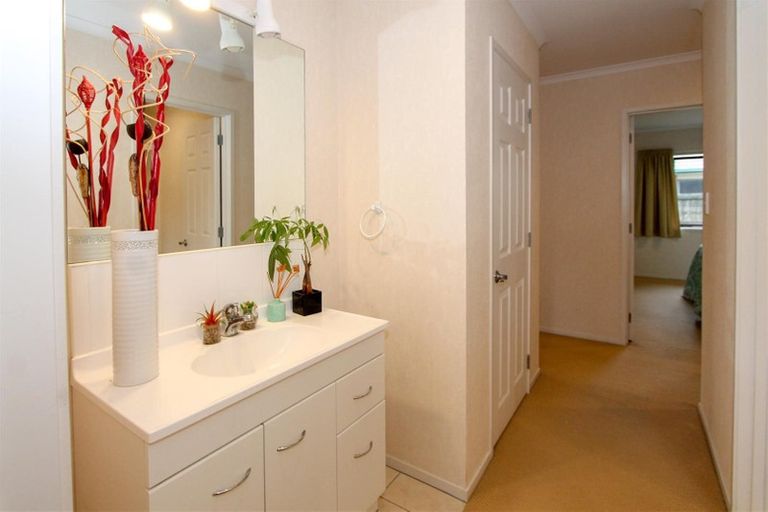 Photo of property in 7 Frame Place, Owhata, Rotorua, 3010