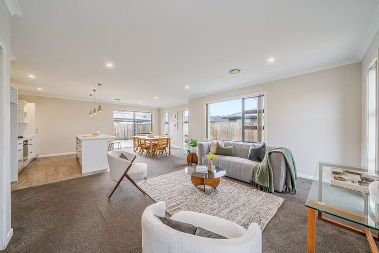 Photo of property in 10 Poulson Grove, Trentham, Upper Hutt, 5018