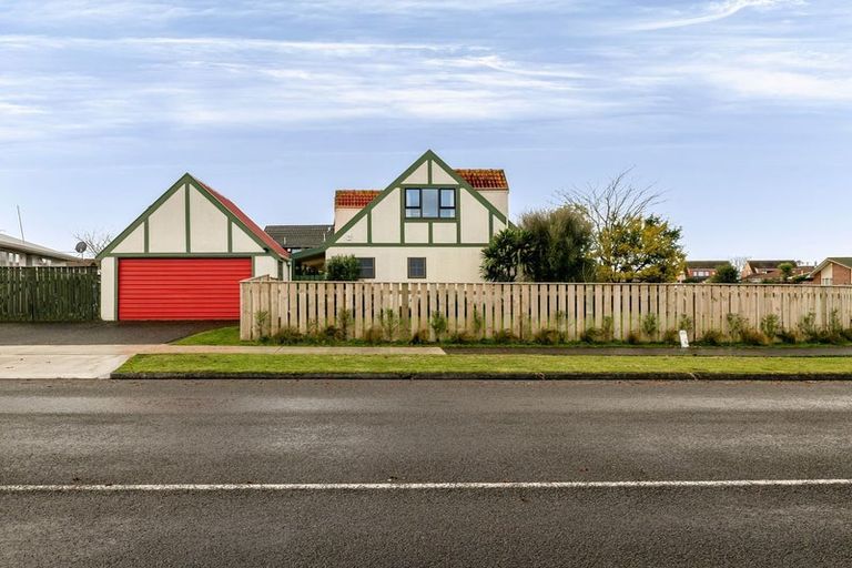 Photo of property in 68 Pencarrow Street, Highbury, Palmerston North, 4412