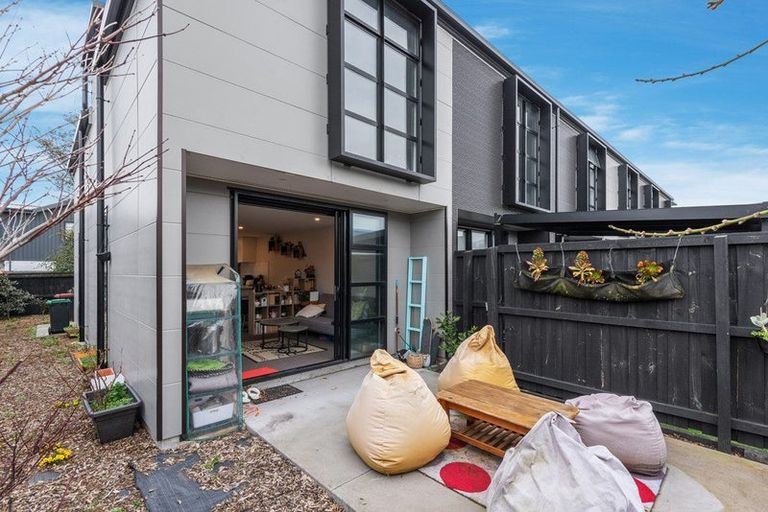 Photo of property in 8/68 Barbour Street, Waltham, Christchurch, 8011