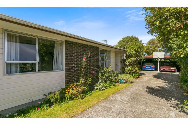 Photo of property in 1/156 Knights Road, Hutt Central, Lower Hutt, 5011