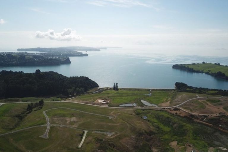 Photo of property in 11 Rongoa Road, Okura Bush, Silverdale, 0794