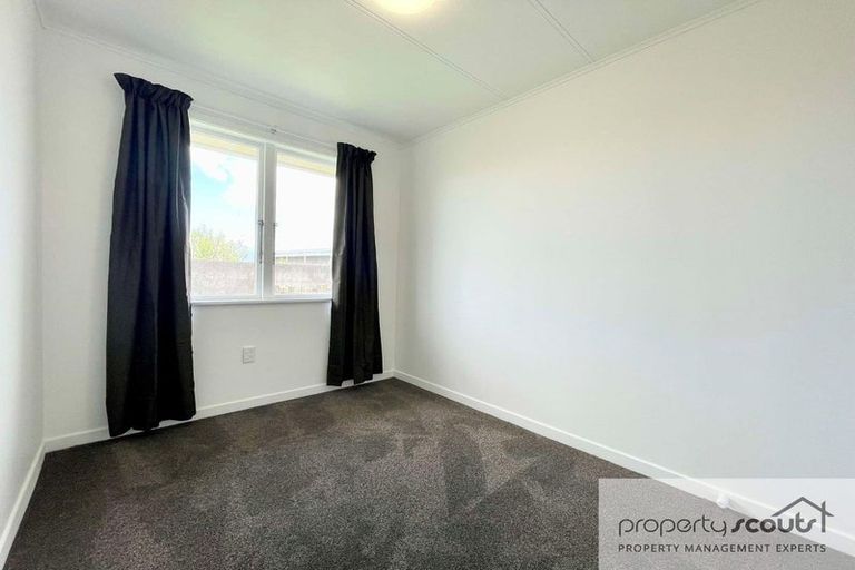 Photo of property in 4 Simons Street, Moturoa, New Plymouth, 4310