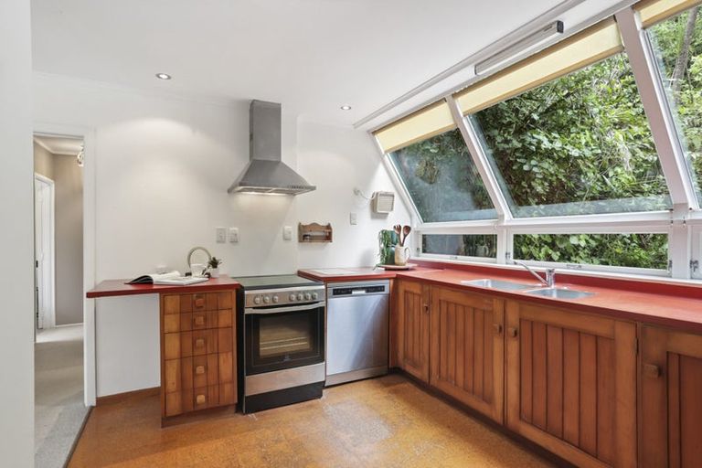 Photo of property in 34 Wood Bay Road, Titirangi, Auckland, 0604