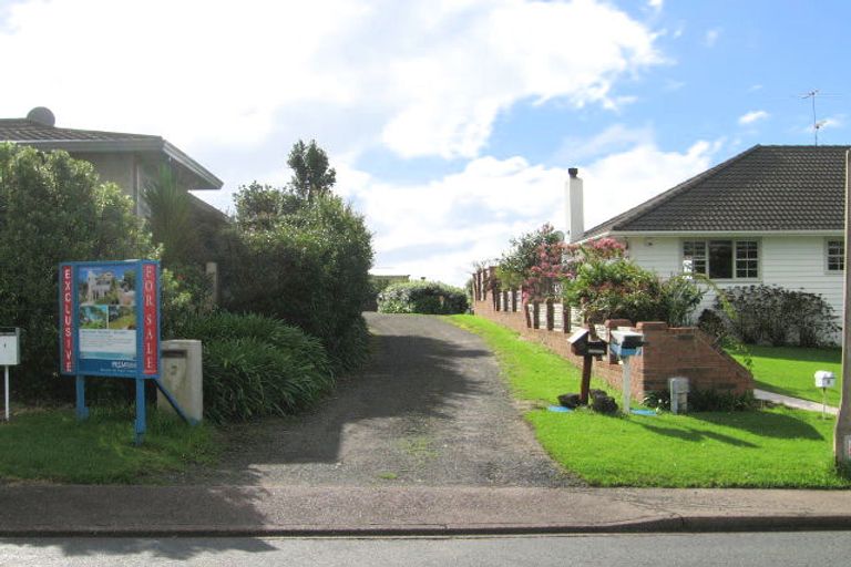 Photo of property in 7 Chelverton Terrace, Red Beach, 0932