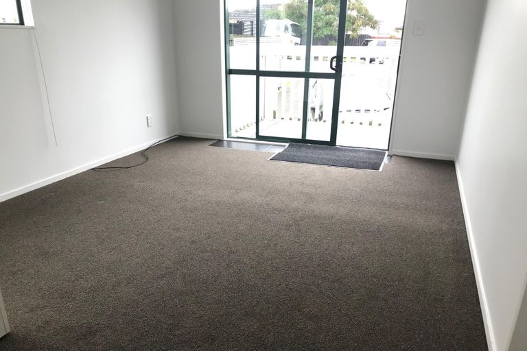 Photo of property in 1/26 Plunket Avenue, Papatoetoe, Auckland, 2104