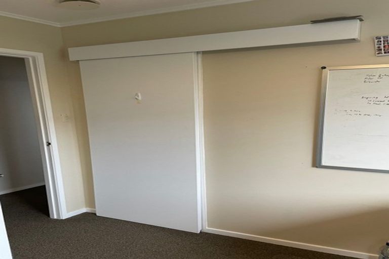 Photo of property in 1/25 Regency Place, Sunnynook, Auckland, 0632