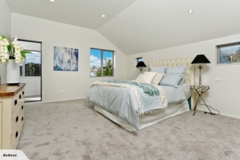 Photo of property in 356b East Coast Road, Sunnynook, Auckland, 0630