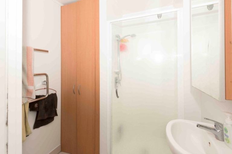 Photo of property in 305 Sandringham Road, Sandringham, Auckland, 1025