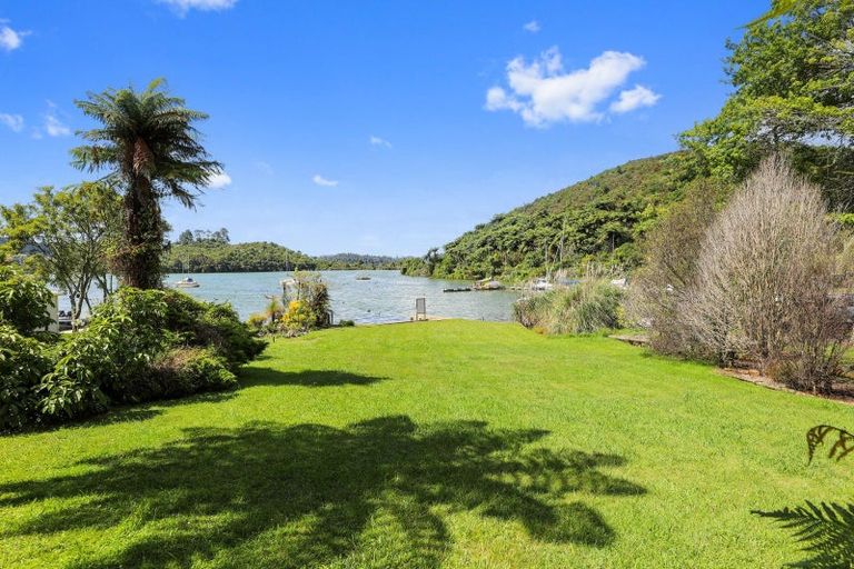Photo of property in 42 Okawa Bay Road, Tikitere, Rotorua, 3074