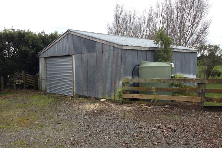 Photo of property in 435 Fitzherbert East Road, Aokautere, Palmerston North, 4471