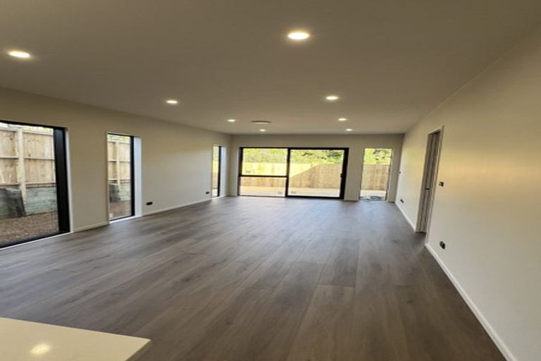 Photo of property in 1 Ripa Street, Flat Bush, Auckland, 2019