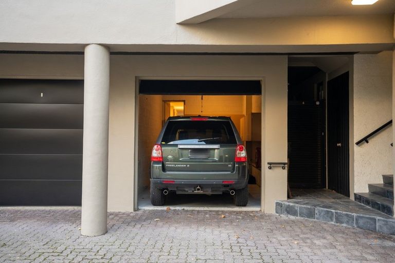 Photo of property in Highwic, 3/32 Hobson Street, Thorndon, Wellington, 6011