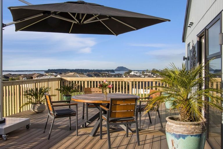 Photo of property in 37 Ridge Drive, Omokoroa, 3114