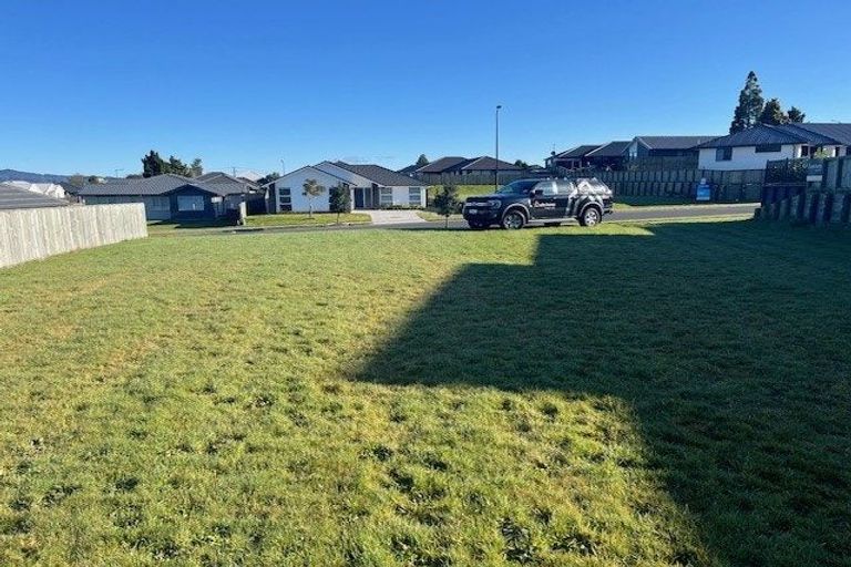 Photo of property in 17 Kohekohe Drive, Owhata, Rotorua, 3010