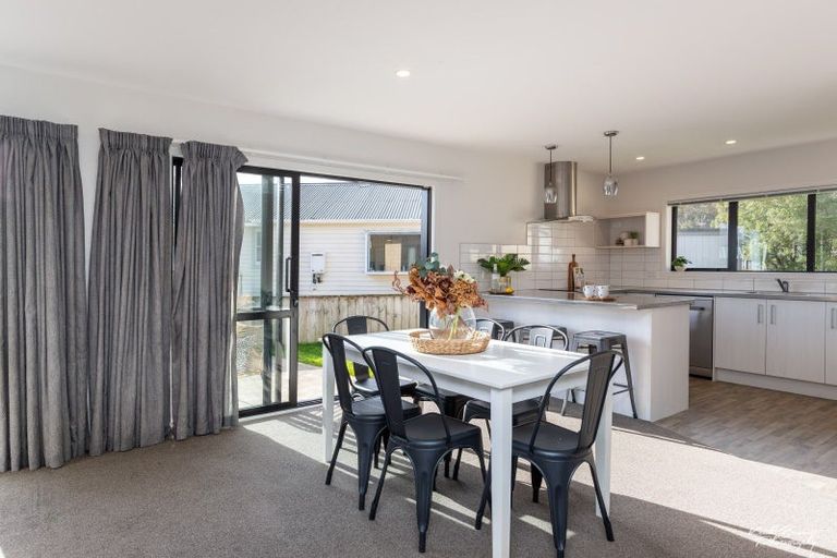 Photo of property in 25 Helvetia Grove, Naenae, Lower Hutt, 5011