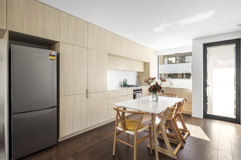 Photo of property in 2 Jean Caldwell Way, Island Bay, Wellington, 6023