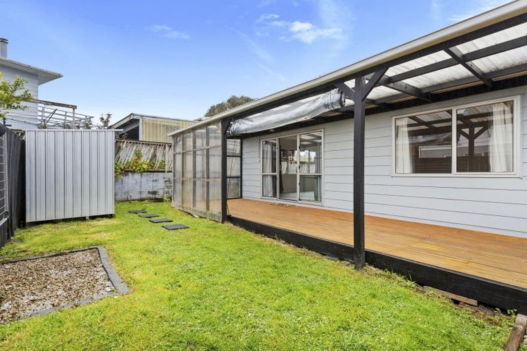Photo of property in 2/152 Rathgar Road, Henderson, Auckland, 0610