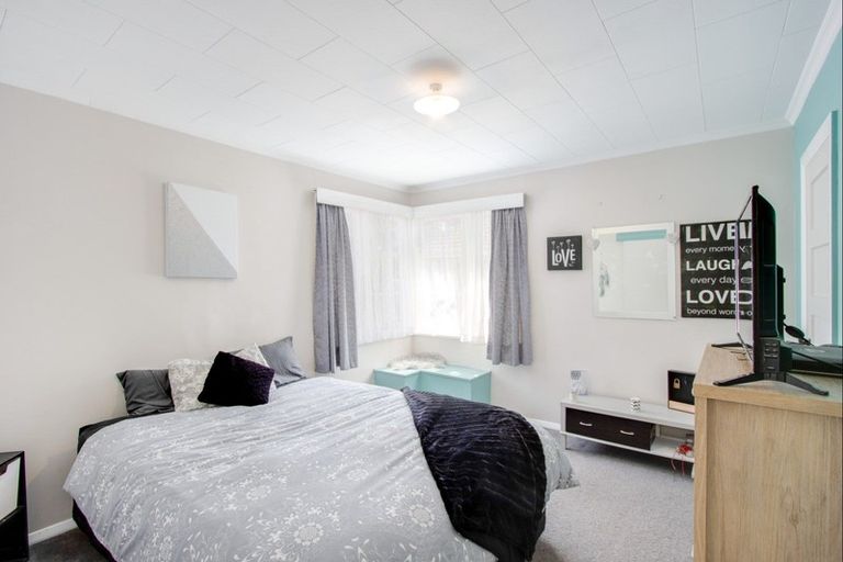 Photo of property in 102 Nuffield Avenue, Marewa, Napier, 4110