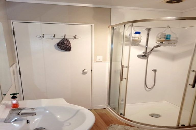 Photo of property in 53a Woodford Avenue, Henderson, Auckland, 0610