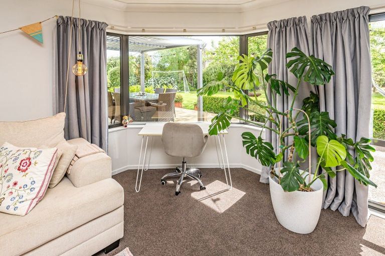 Photo of property in 11 Cotswolds Close, Otamatea, Whanganui, 4500